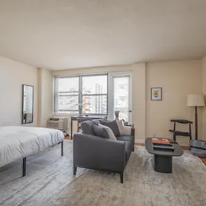  Apartment Cozy Dt Studio With Balcony By Zencity