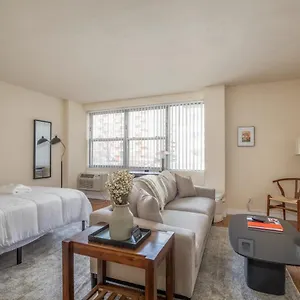  Apartment Cozy Dt Studio With Full Kitchen By Zencity